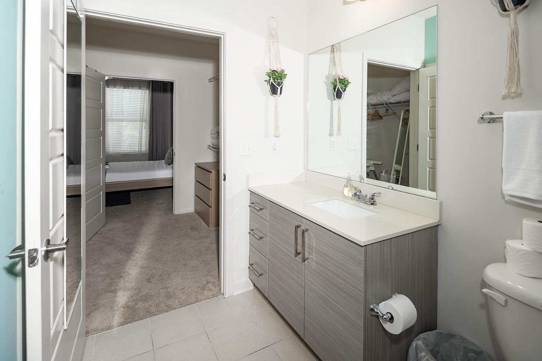 Appartement Uptown 4th Ward Luxury Year-round Pool *