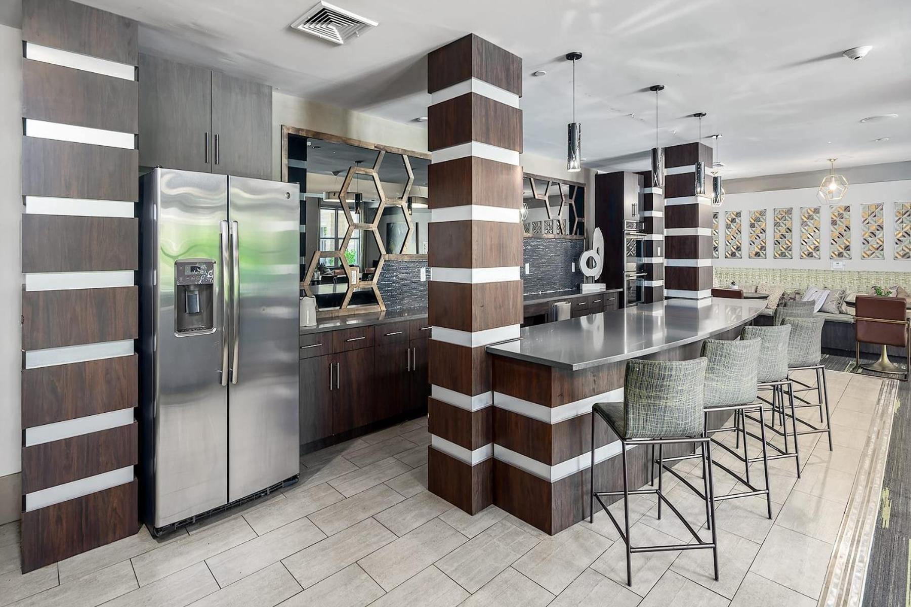 Apartamento Uptown 4th Ward Luxury Year-round Pool