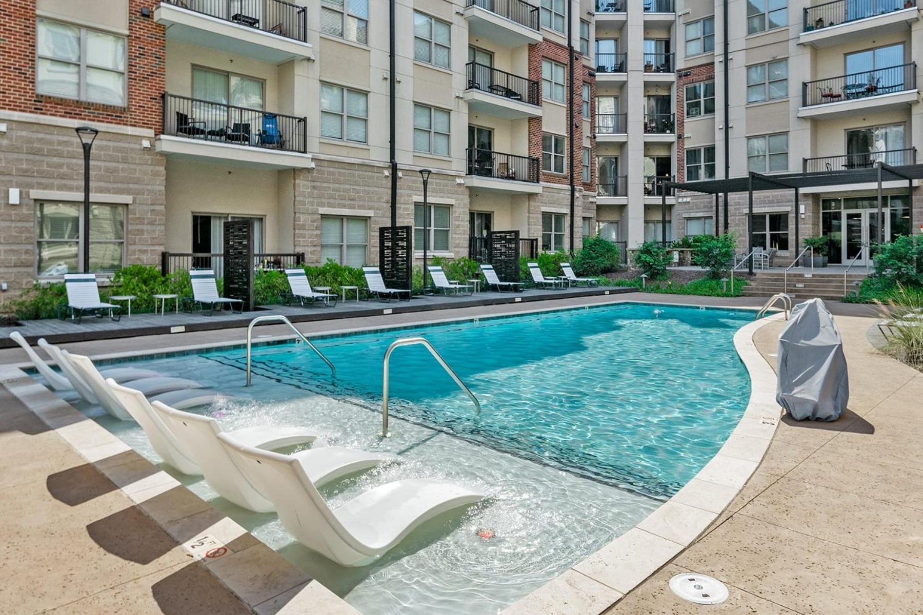 Appartement Uptown 4th Ward Luxury Year-round Pool